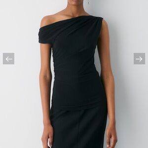 Aritzia Babaton Gallery Top Black